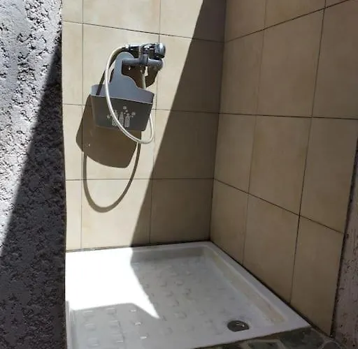 Casa Davia. Independant Meuble. Апартаменты Фуриани